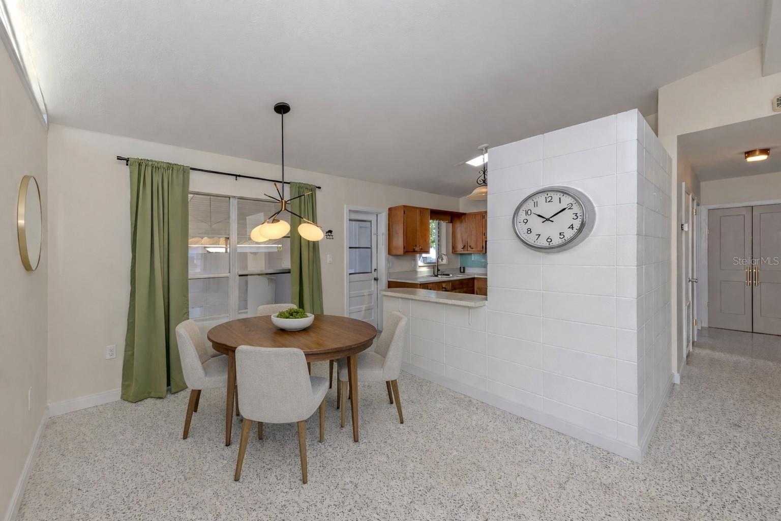 317 HILLVIEW RD, VENICE, FL, 34293