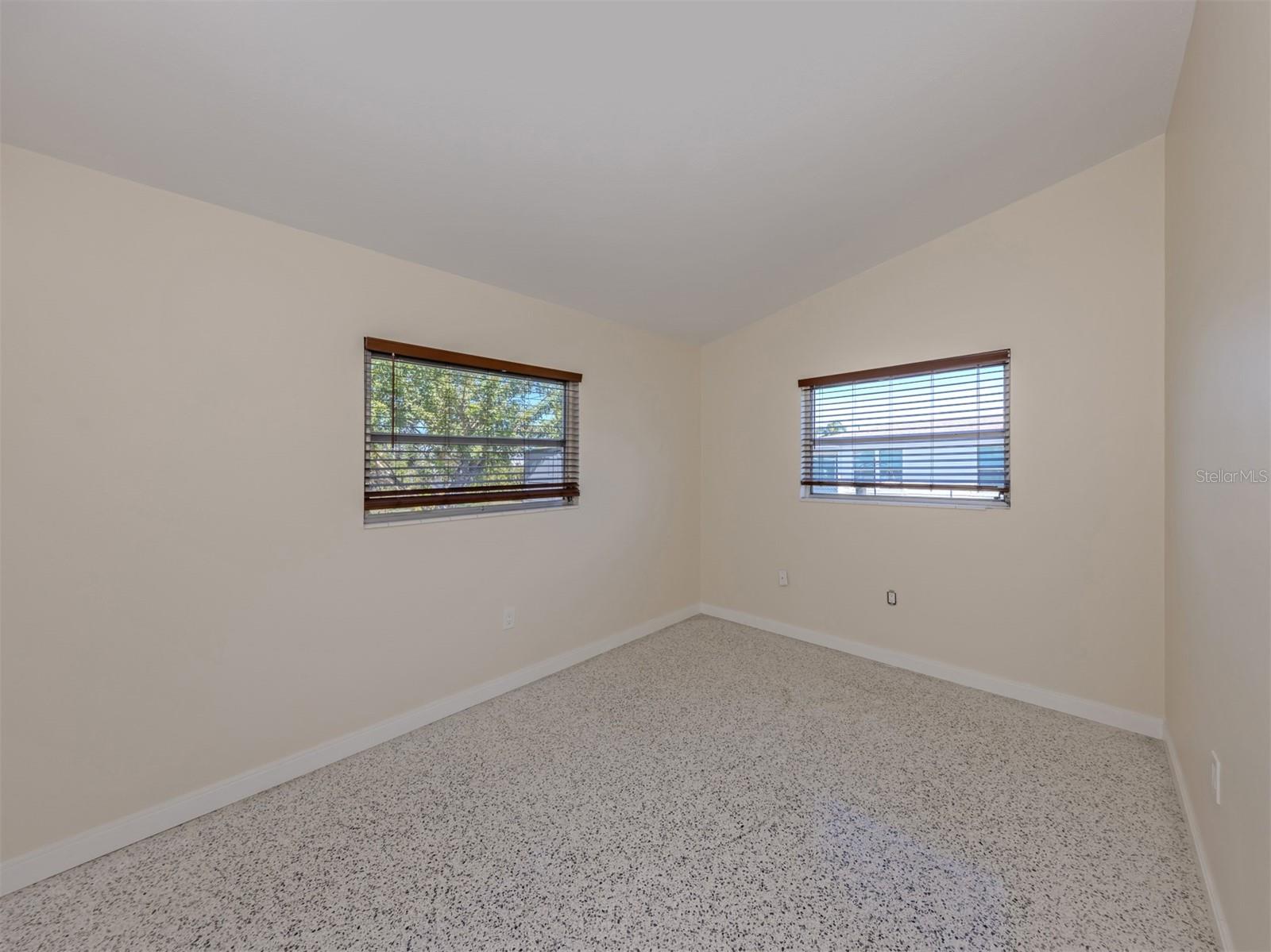 317 HILLVIEW RD, VENICE, FL, 34293