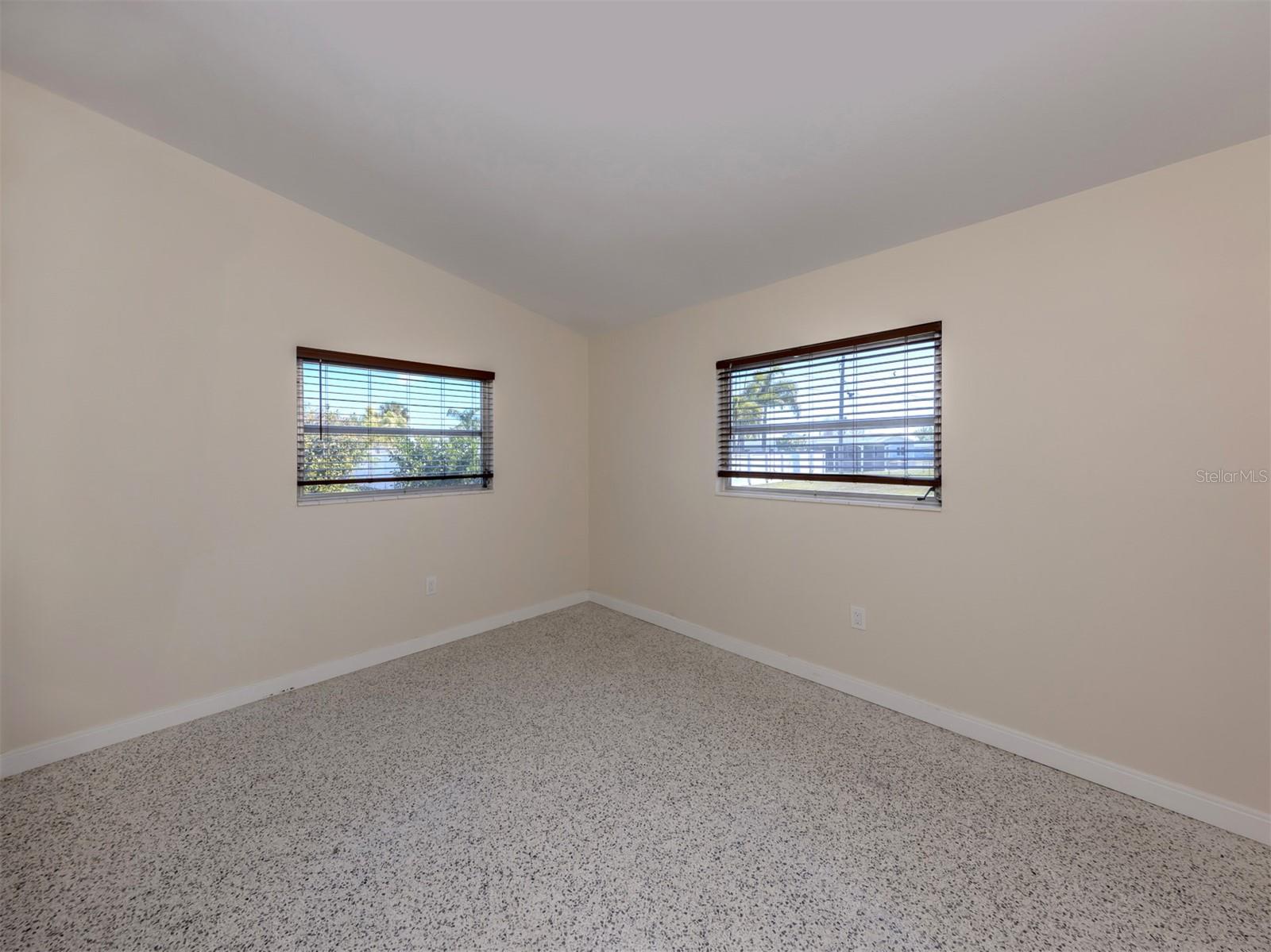 317 HILLVIEW RD, VENICE, FL, 34293