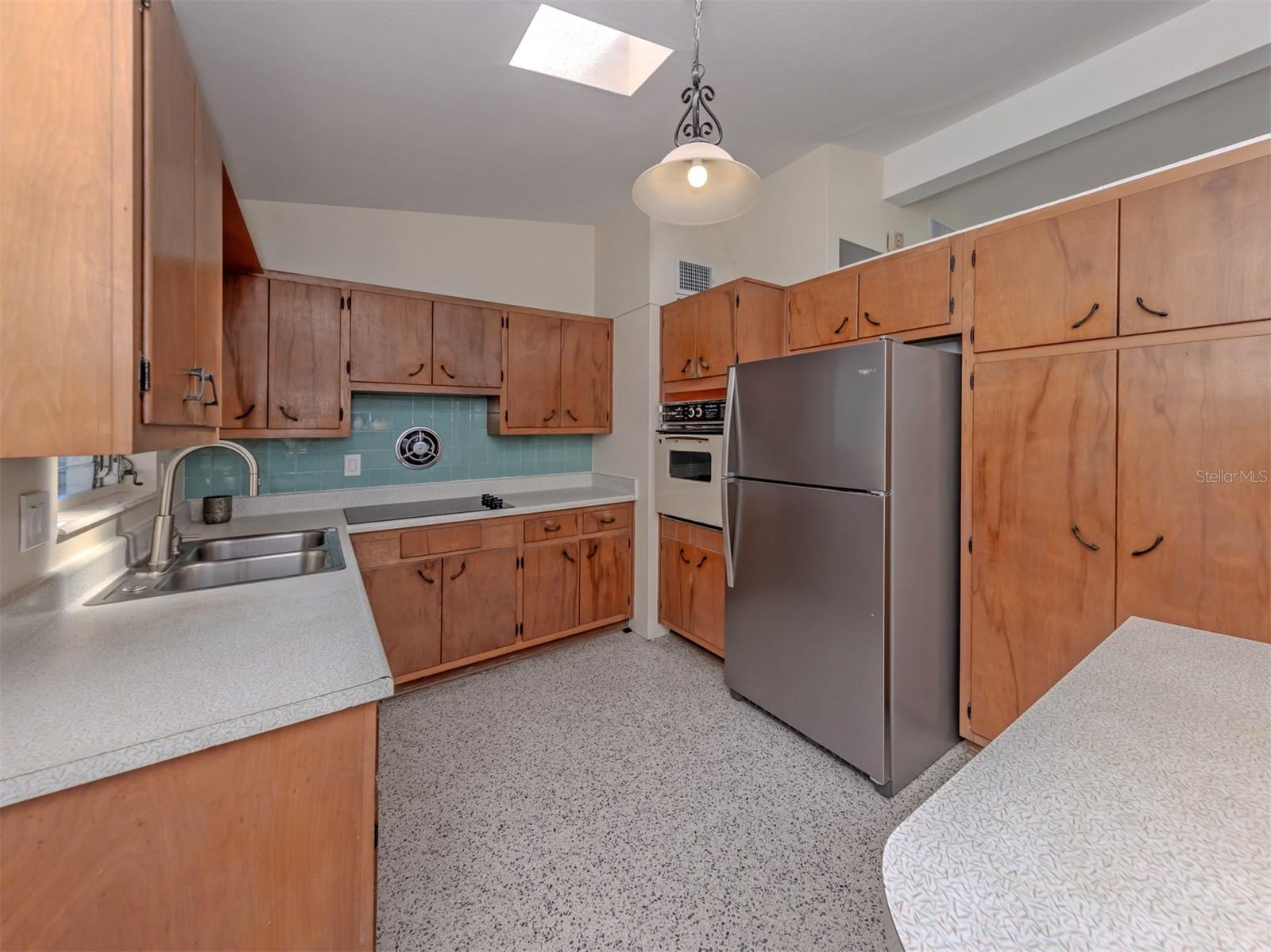 317 HILLVIEW RD, VENICE, FL, 34293