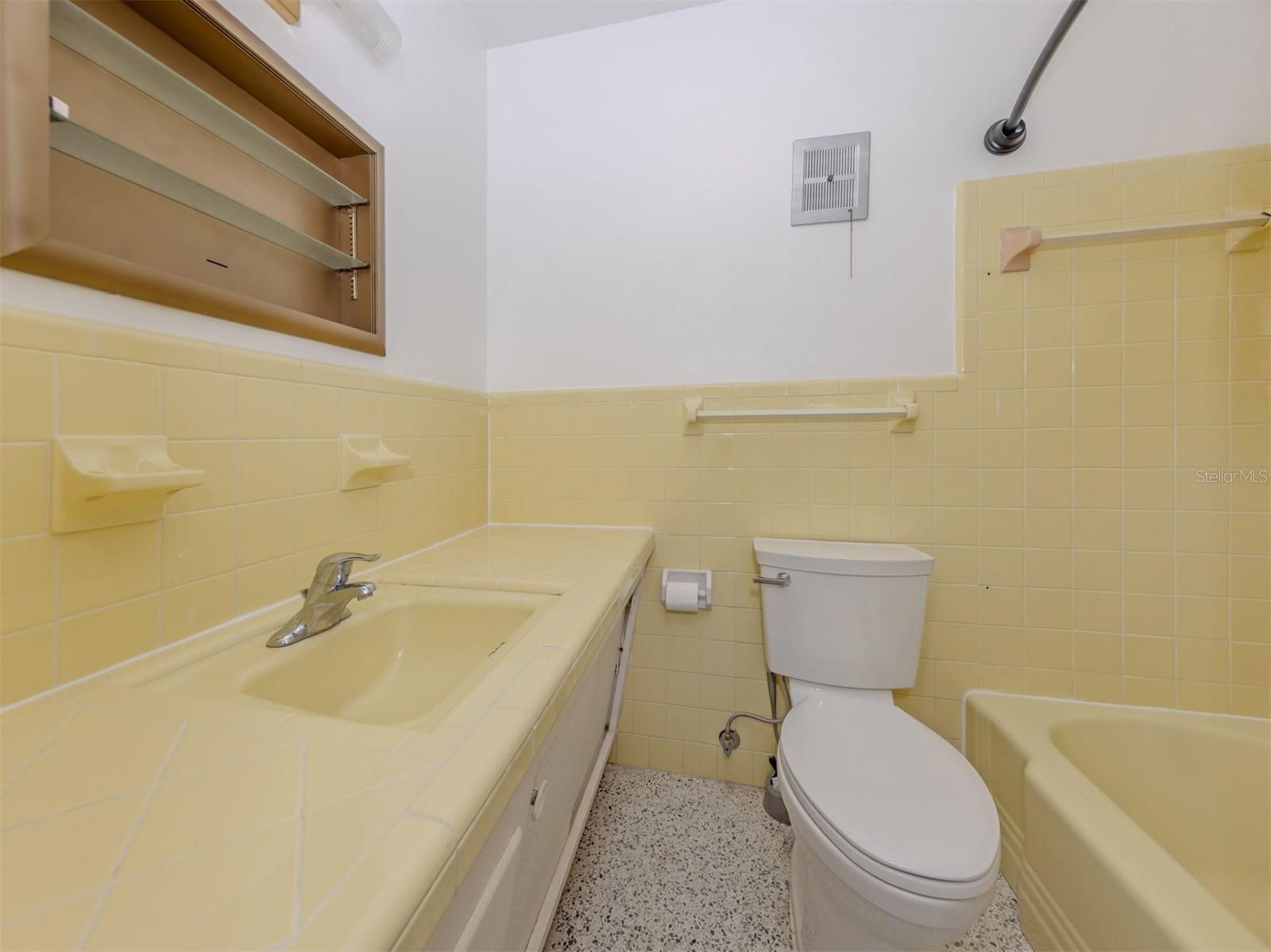 317 HILLVIEW RD, VENICE, FL, 34293