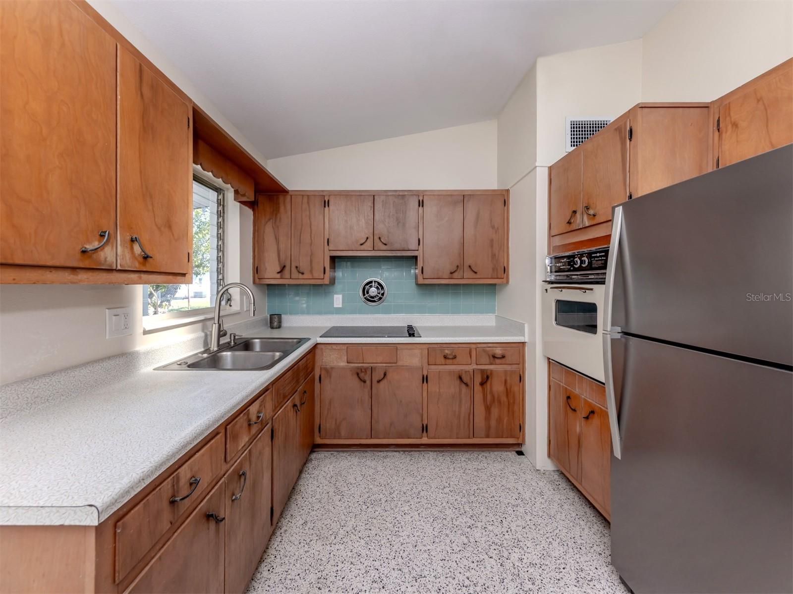 317 HILLVIEW RD, VENICE, FL, 34293