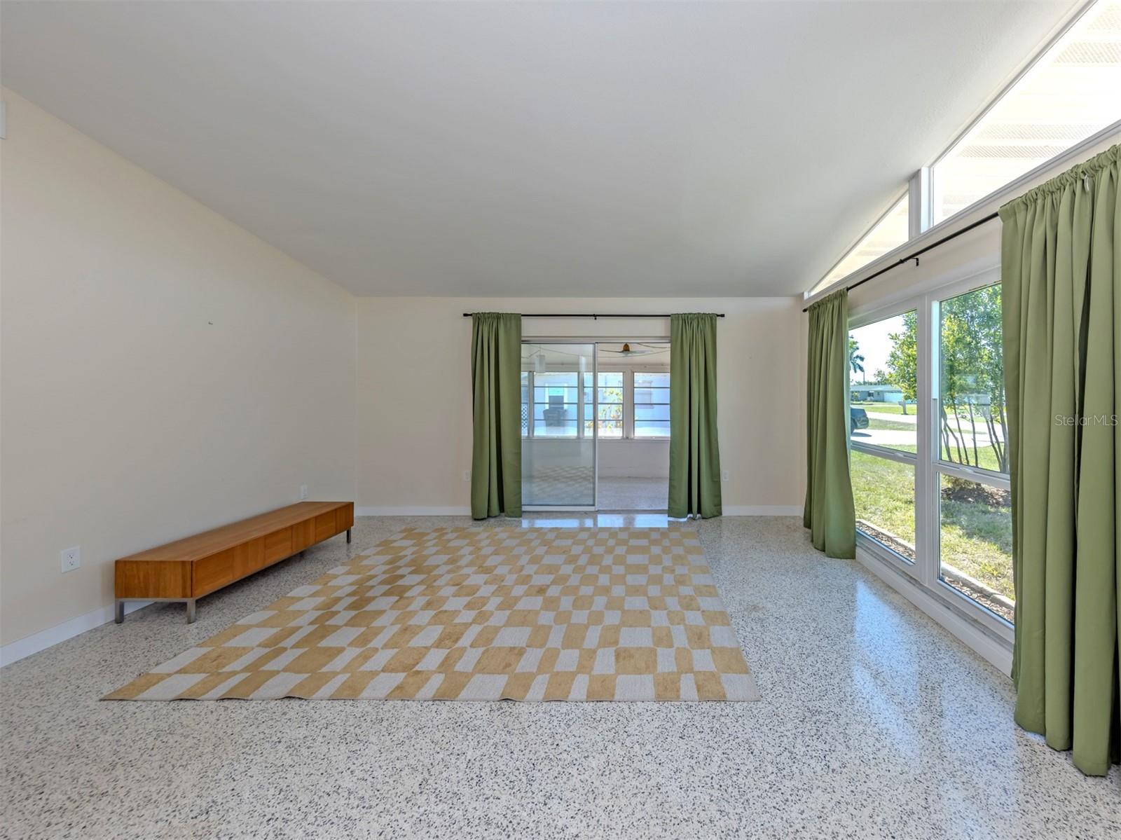 317 HILLVIEW RD, VENICE, FL, 34293