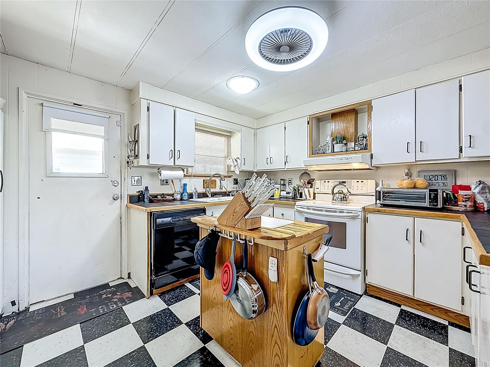 272 NORTHGATE DR, TARPON SPRINGS, FL, 34689