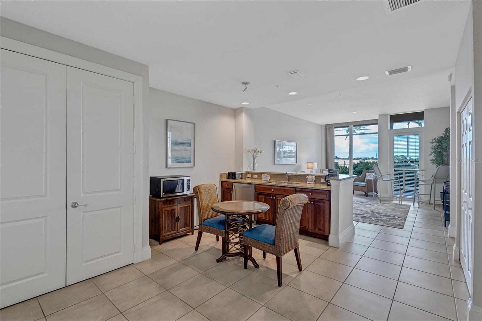 140 RIVIERA DUNES WAY #701, PALMETTO, FL, 34221
