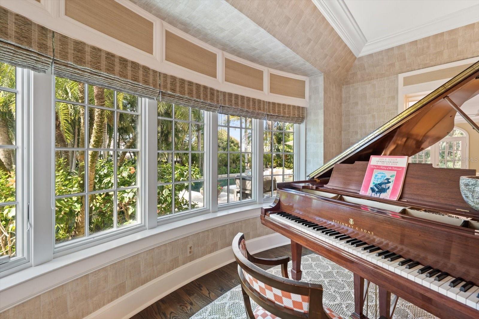 100 SARASOTA RD, BELLEAIR, FL, 33756