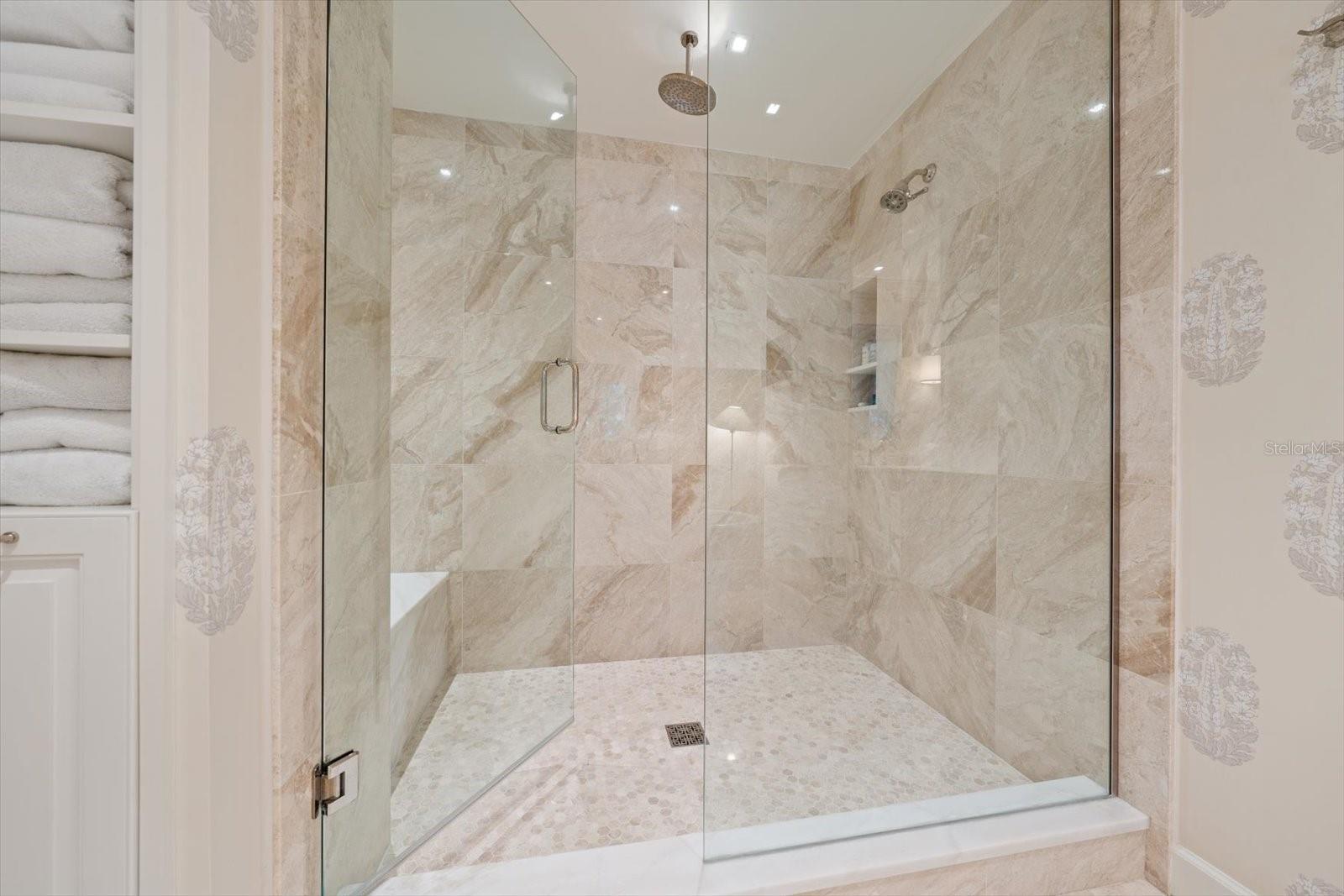 100 SARASOTA RD, BELLEAIR, FL, 33756