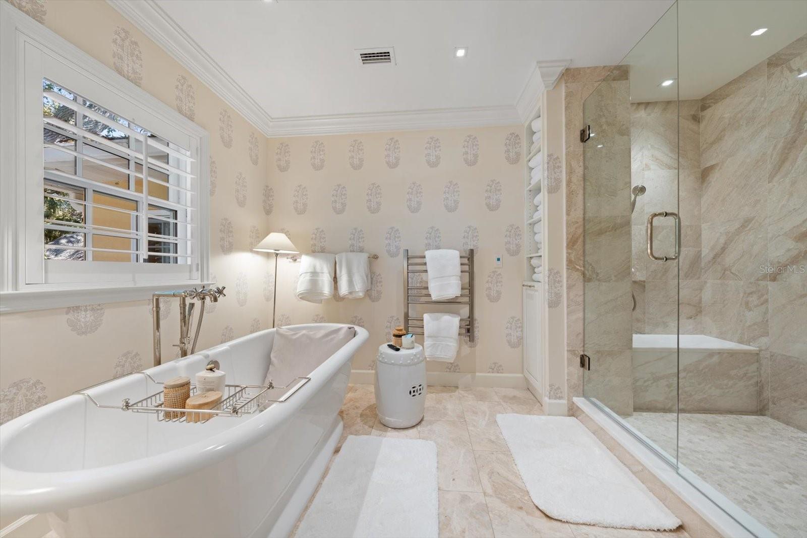 100 SARASOTA RD, BELLEAIR, FL, 33756