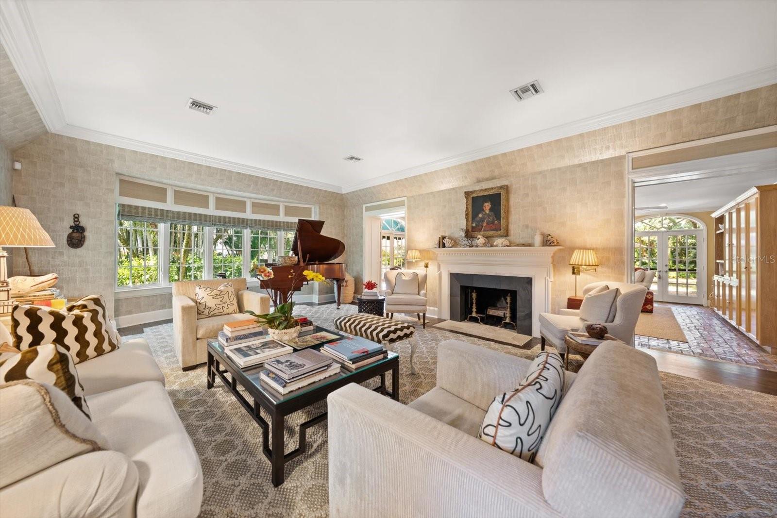 100 SARASOTA RD, BELLEAIR, FL, 33756