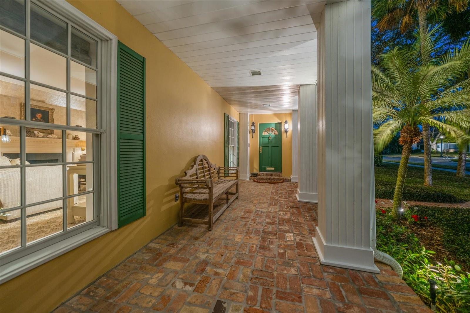 100 SARASOTA RD, BELLEAIR, FL, 33756