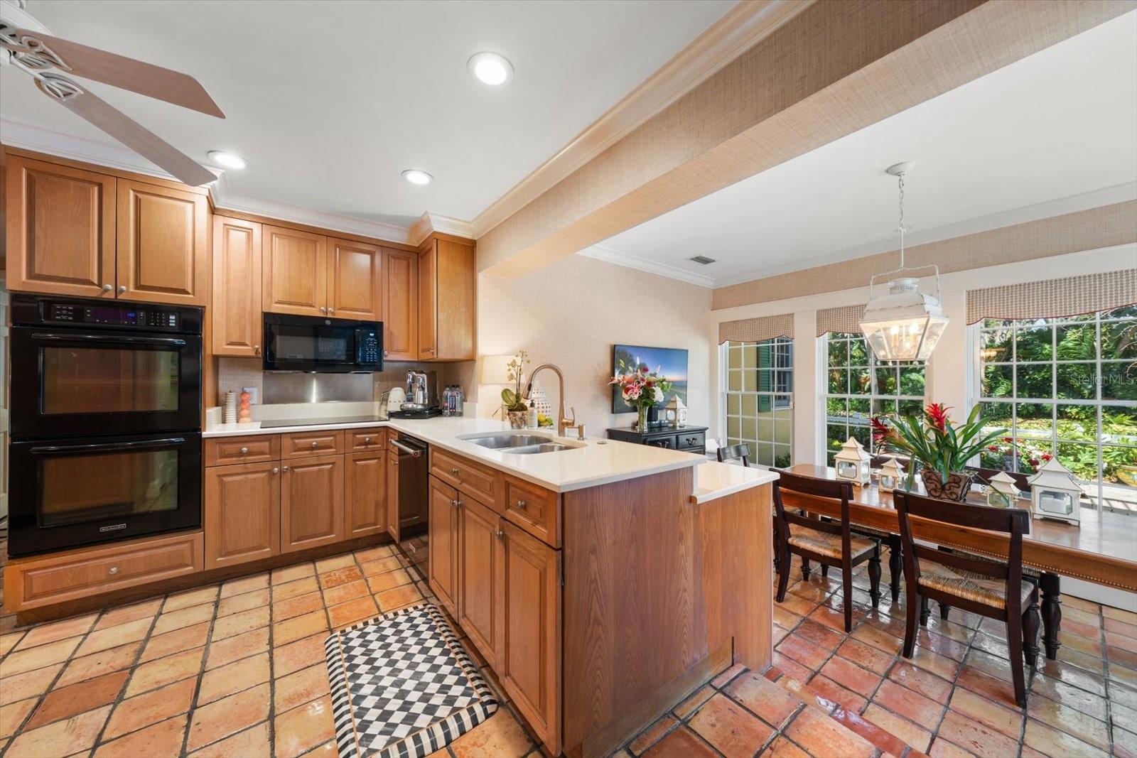 100 SARASOTA RD, BELLEAIR, FL, 33756