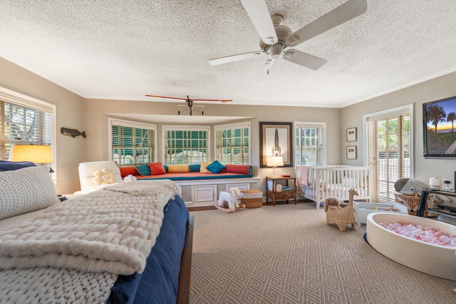 100 SARASOTA RD, BELLEAIR, FL, 33756