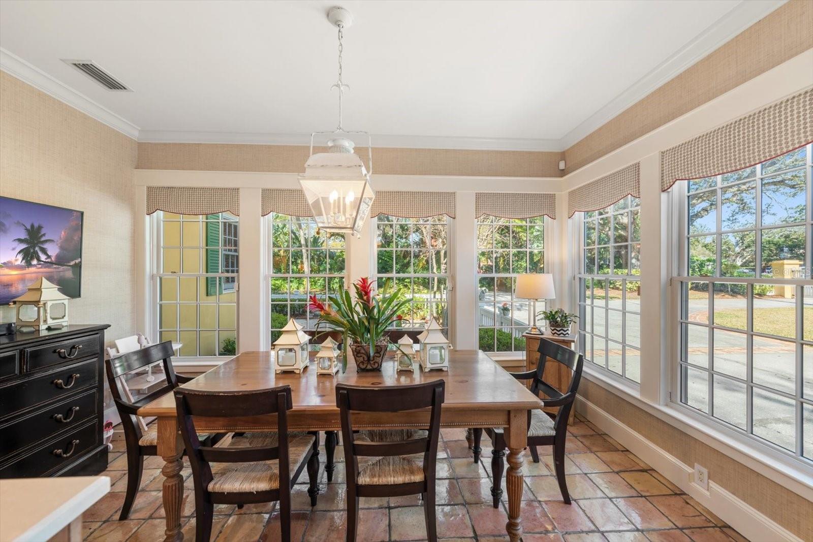 100 SARASOTA RD, BELLEAIR, FL, 33756