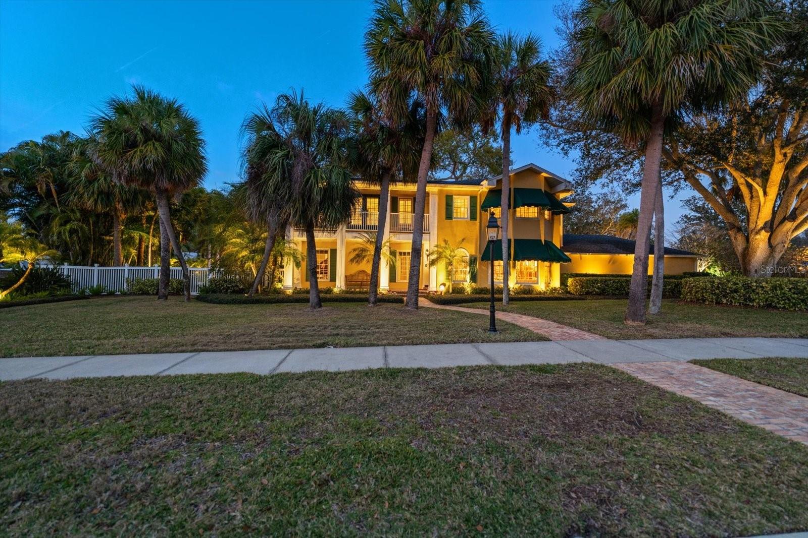 100 SARASOTA RD, BELLEAIR, FL, 33756