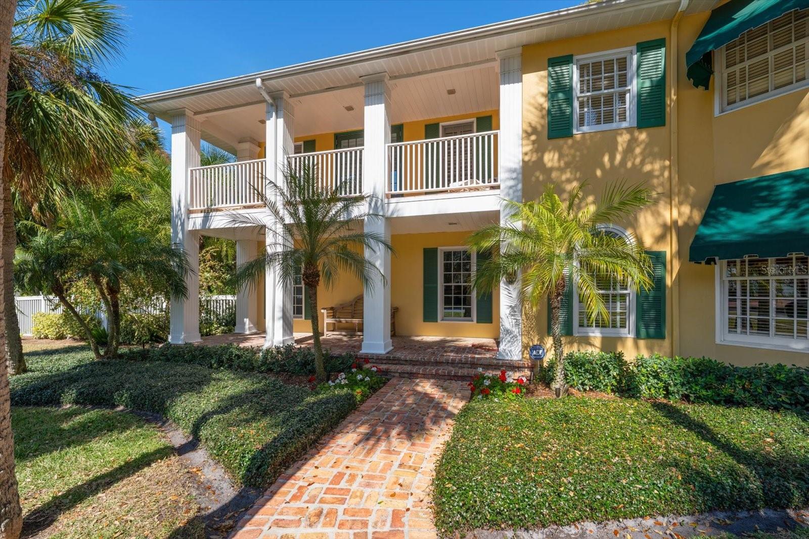 100 SARASOTA RD, BELLEAIR, FL, 33756