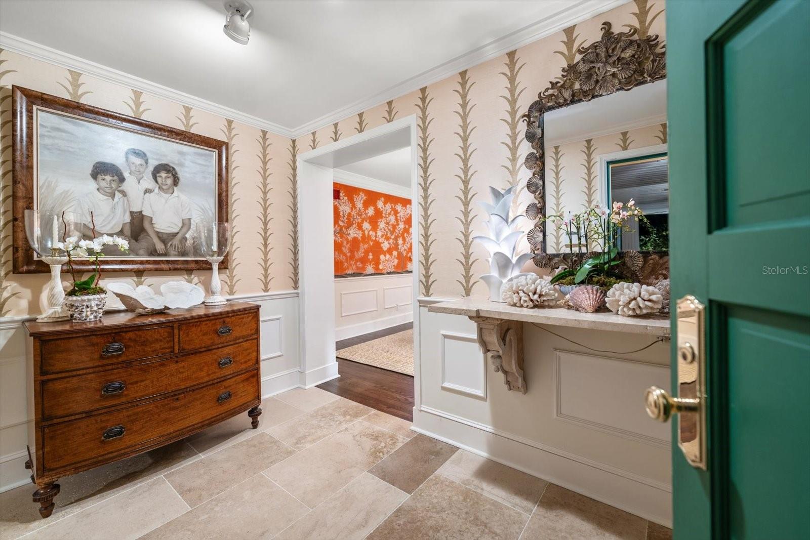 100 SARASOTA RD, BELLEAIR, FL, 33756