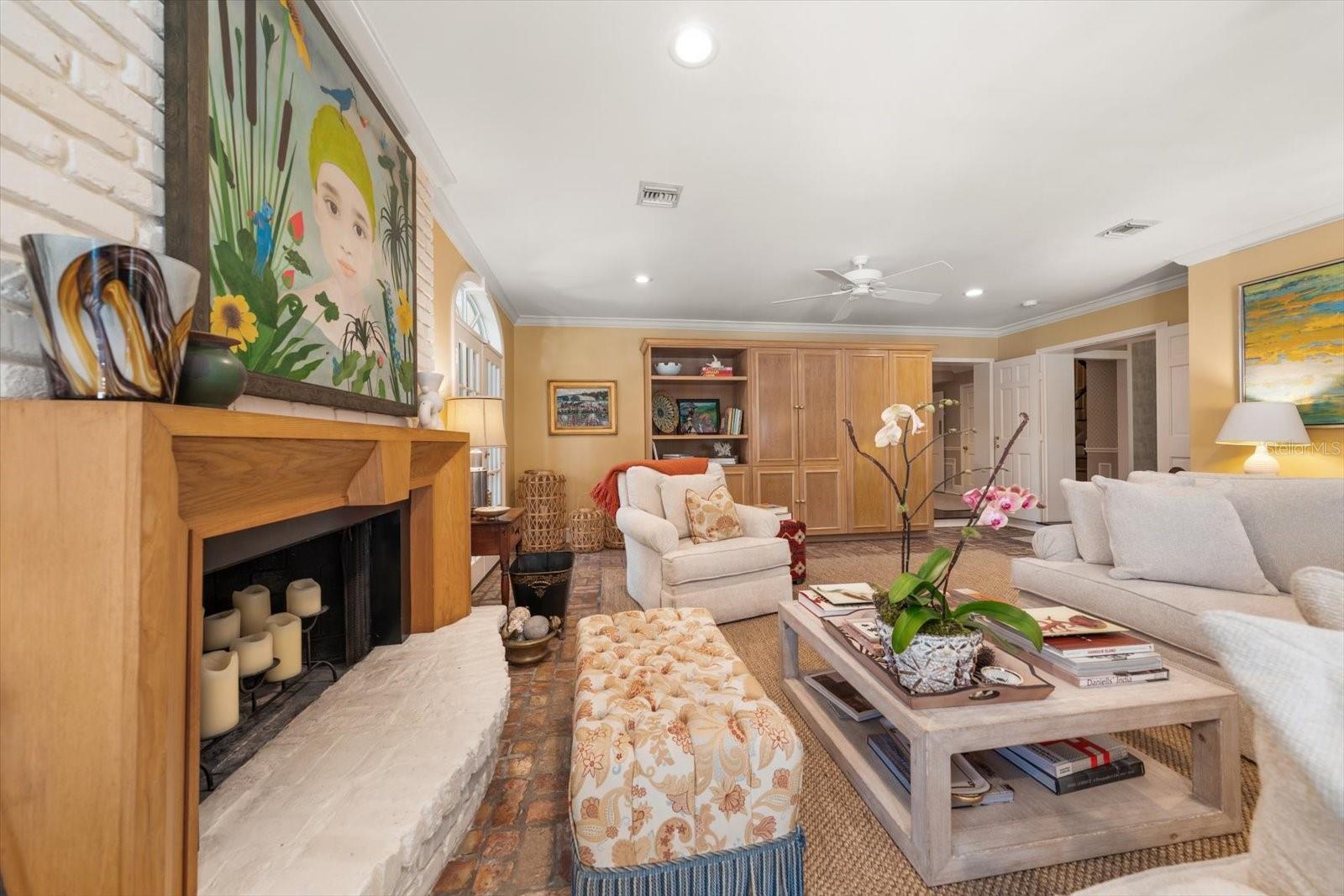 100 SARASOTA RD, BELLEAIR, FL, 33756