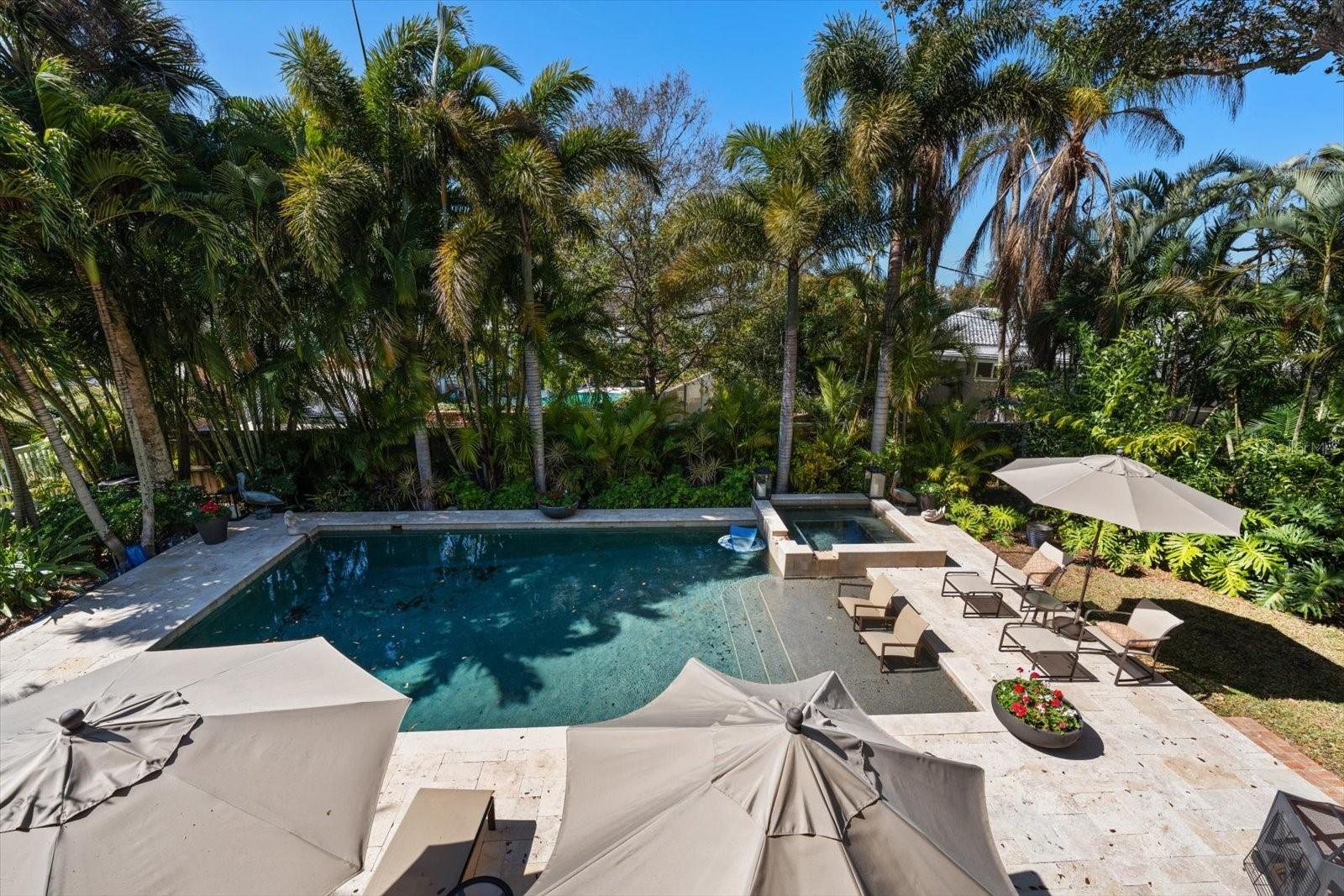 100 SARASOTA RD, BELLEAIR, FL, 33756