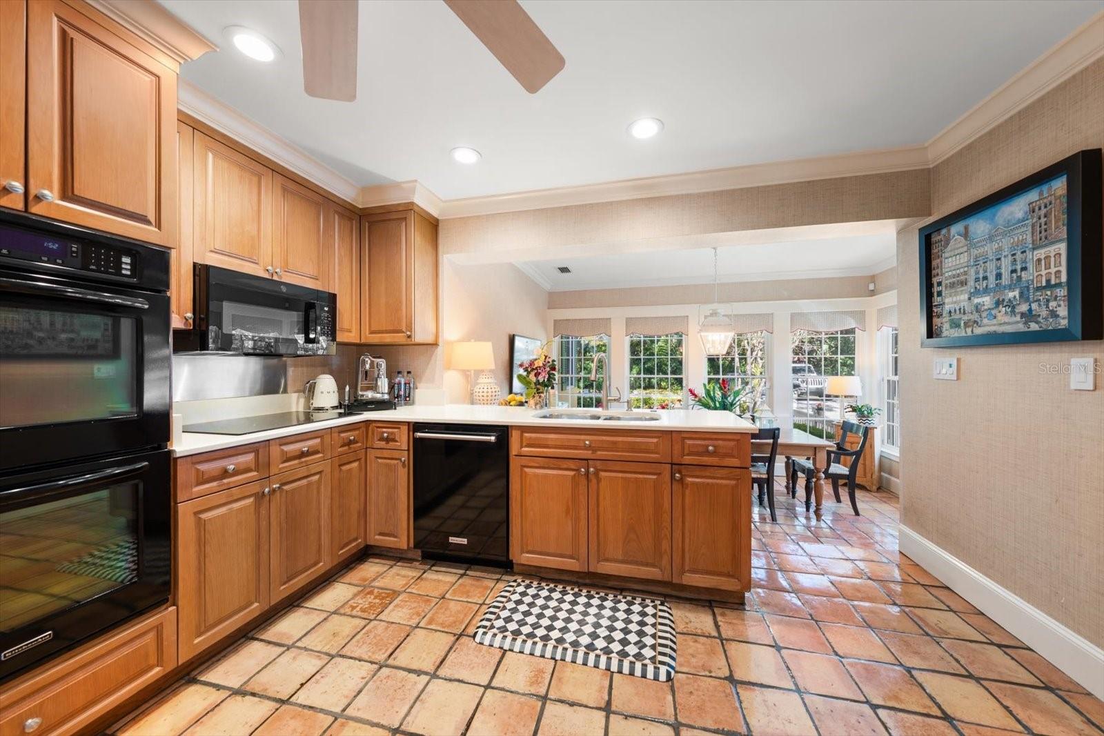 100 SARASOTA RD, BELLEAIR, FL, 33756