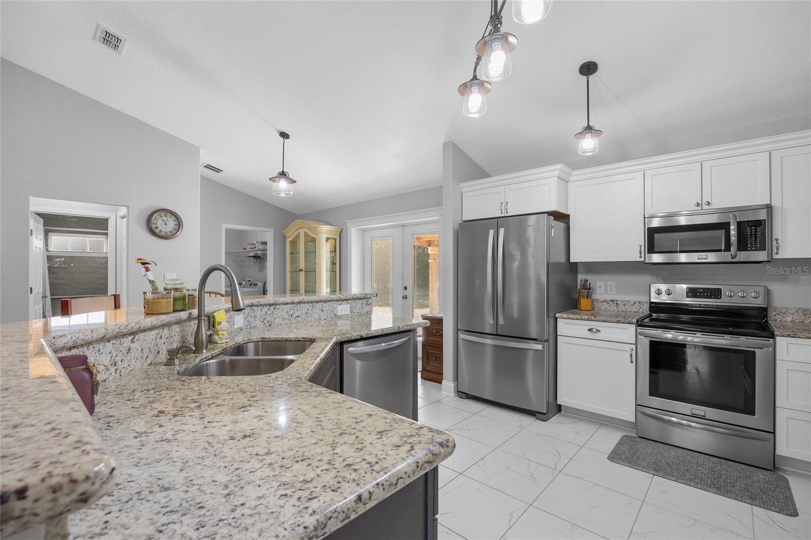 3109 E BRYANT AVE, BELL, FL, 32619