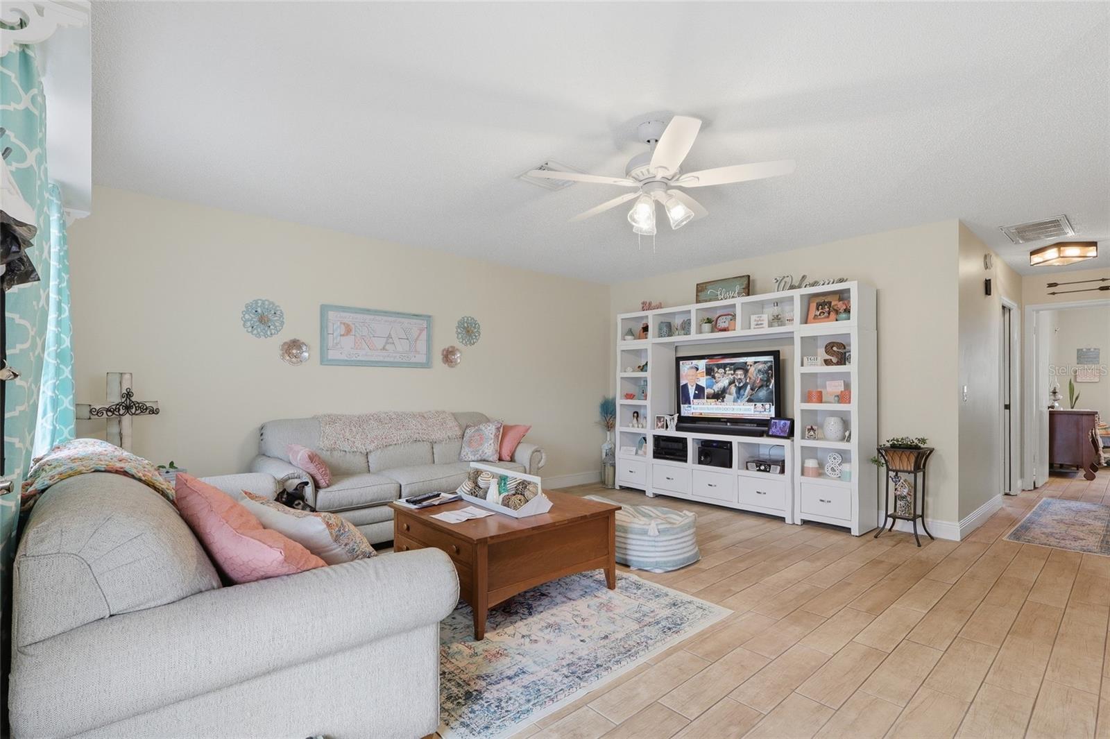 216 GLOUCESTER BLVD #216, SUN CITY CENTER, FL, 33573