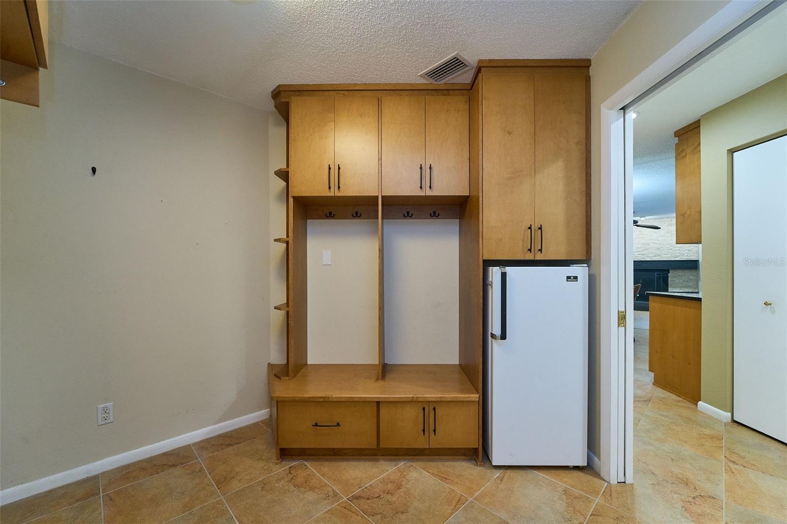 2262 WILLOWBROOK DR, CLEARWATER, FL, 33764