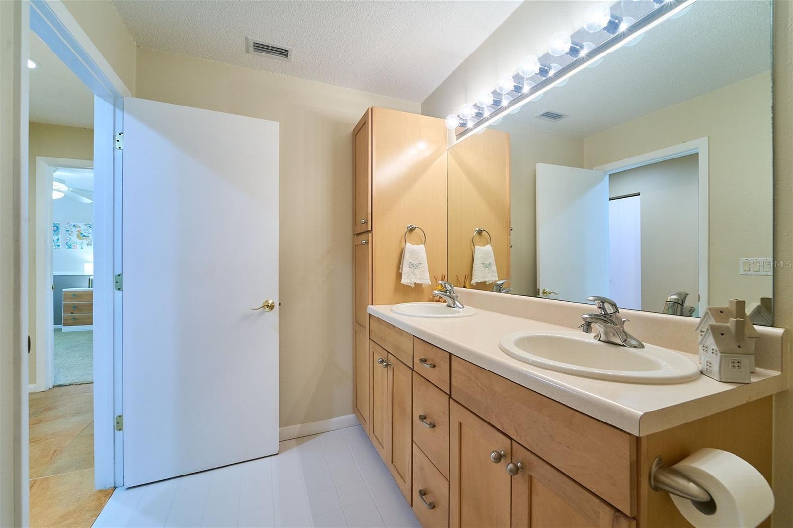 2262 WILLOWBROOK DR, CLEARWATER, FL, 33764