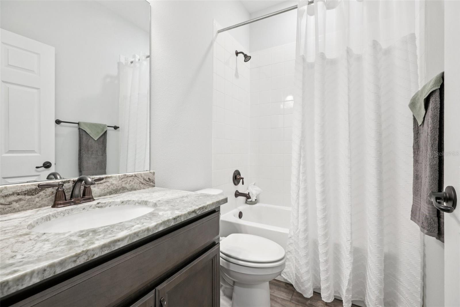 3360 CURLEW AVE, LEESBURG, FL, 34748