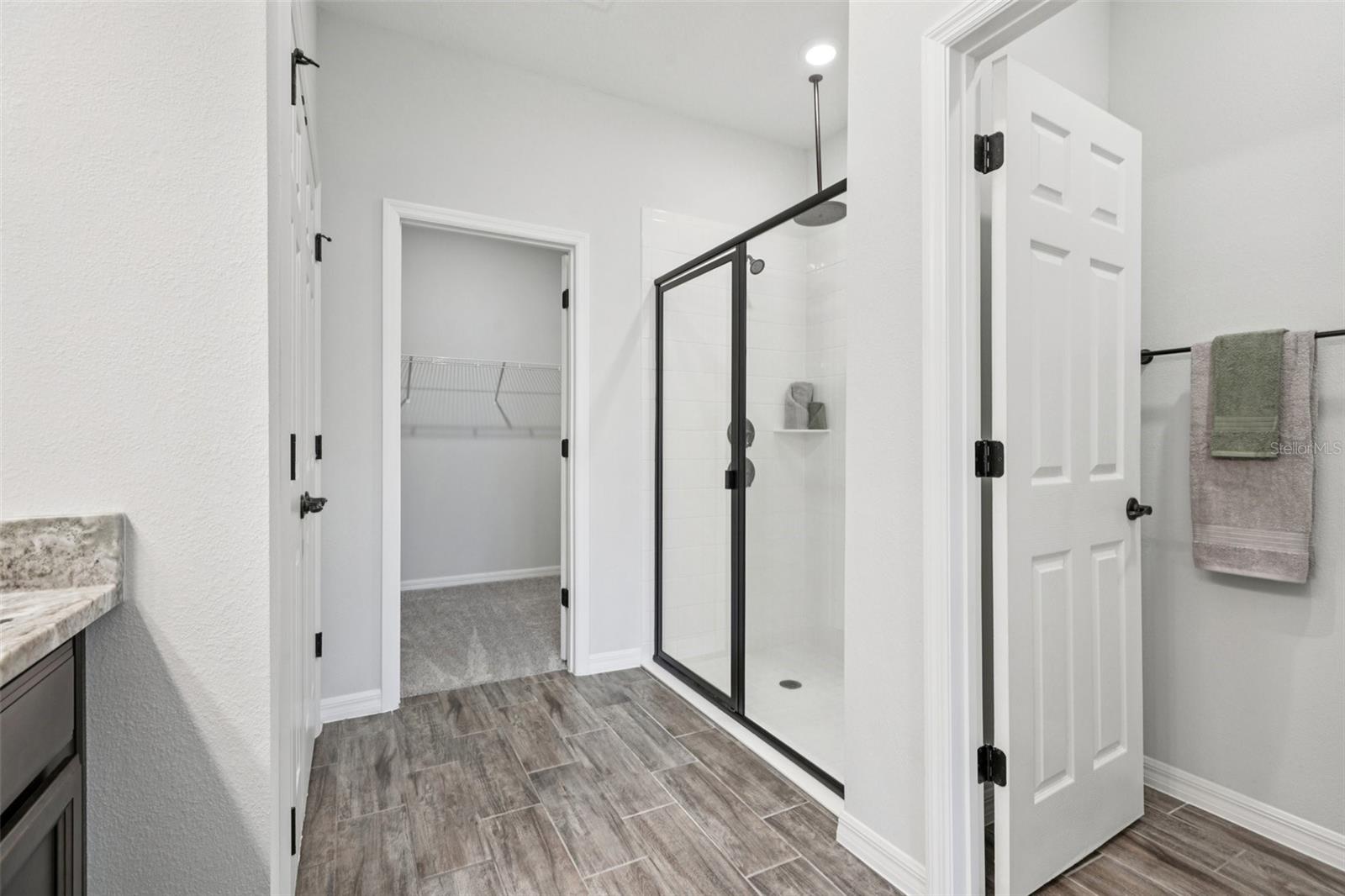 3360 CURLEW AVE, LEESBURG, FL, 34748