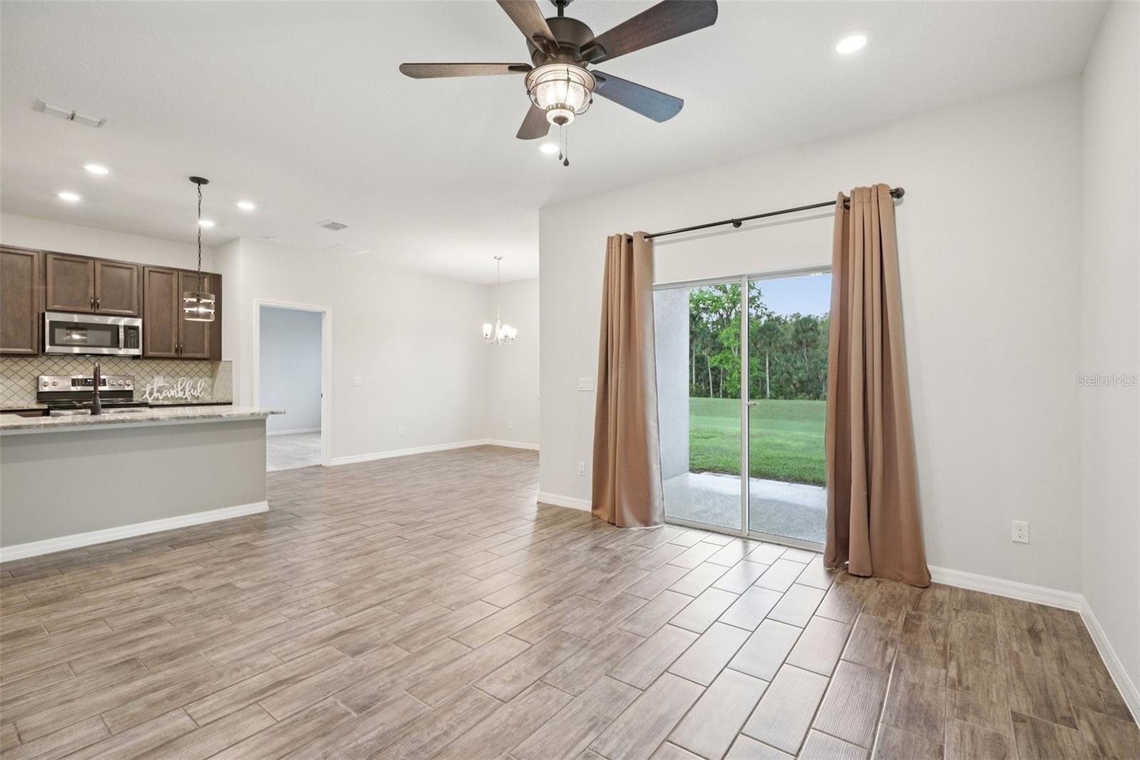3360 CURLEW AVE, LEESBURG, FL, 34748