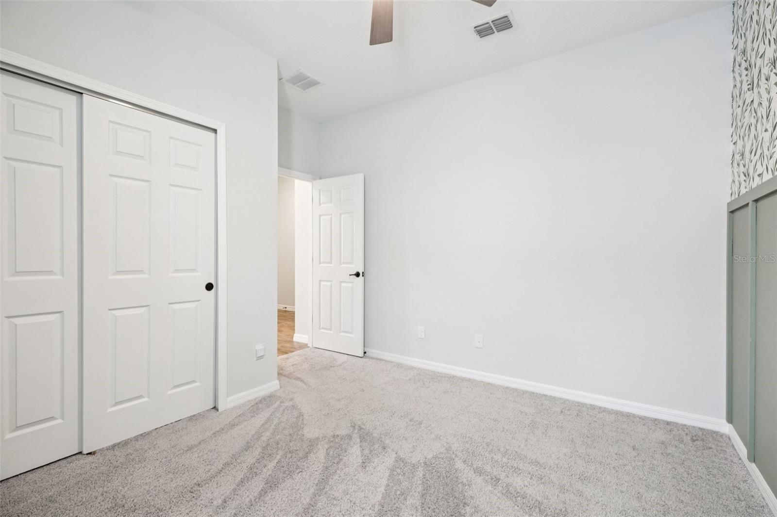 3360 CURLEW AVE, LEESBURG, FL, 34748