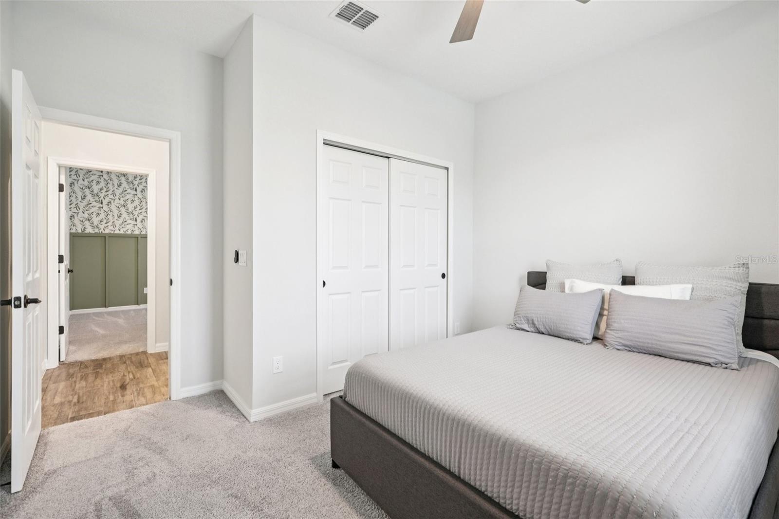 3360 CURLEW AVE, LEESBURG, FL, 34748