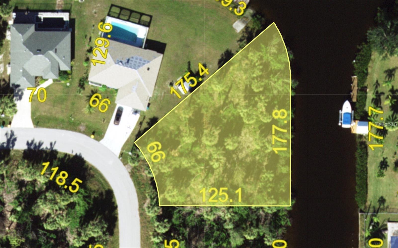 18622 VAN NUYS CIR, PORT CHARLOTTE, FL, 33948