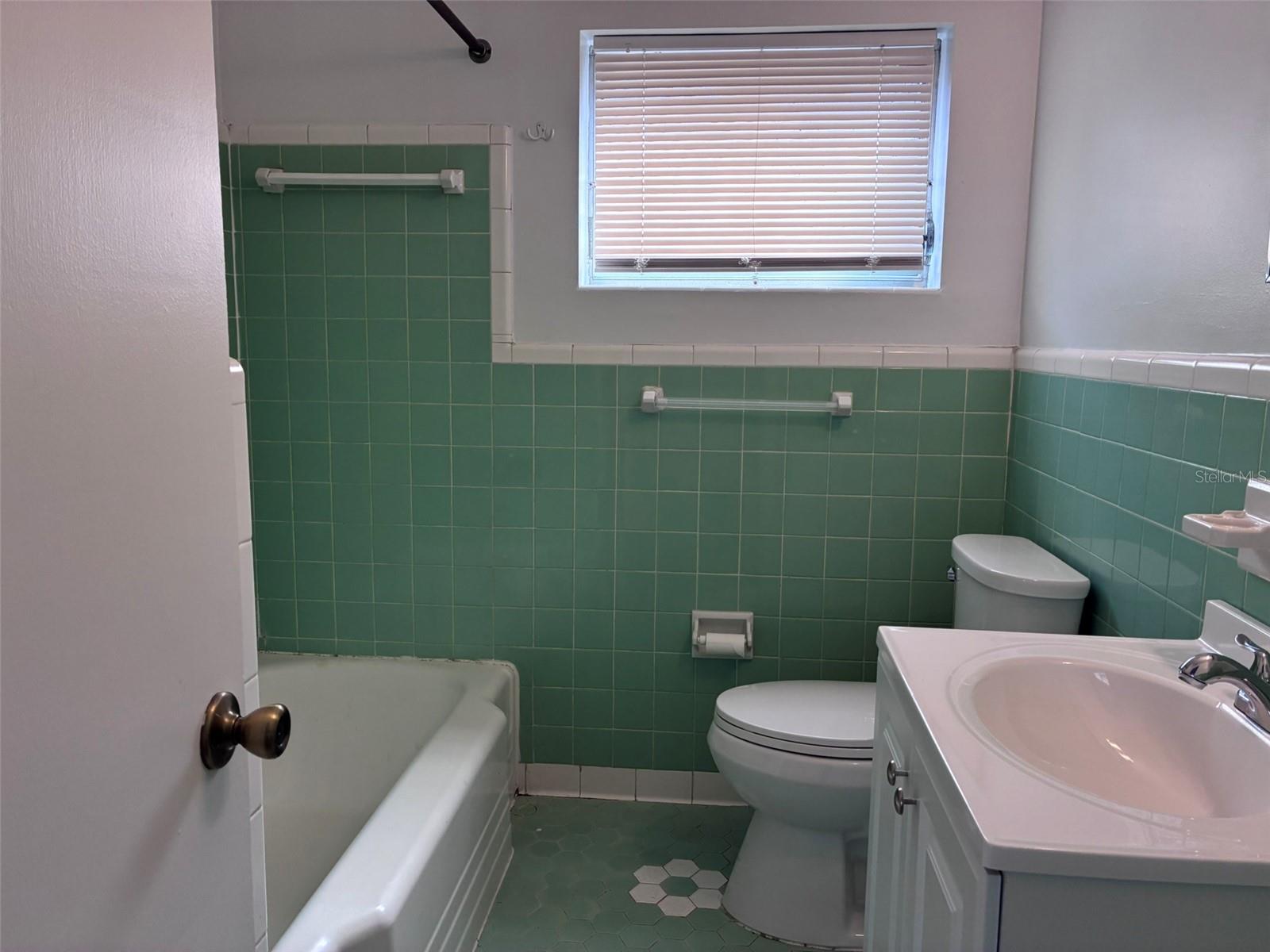 2515 FORMOSA AVE, ORLANDO, FL, 32804