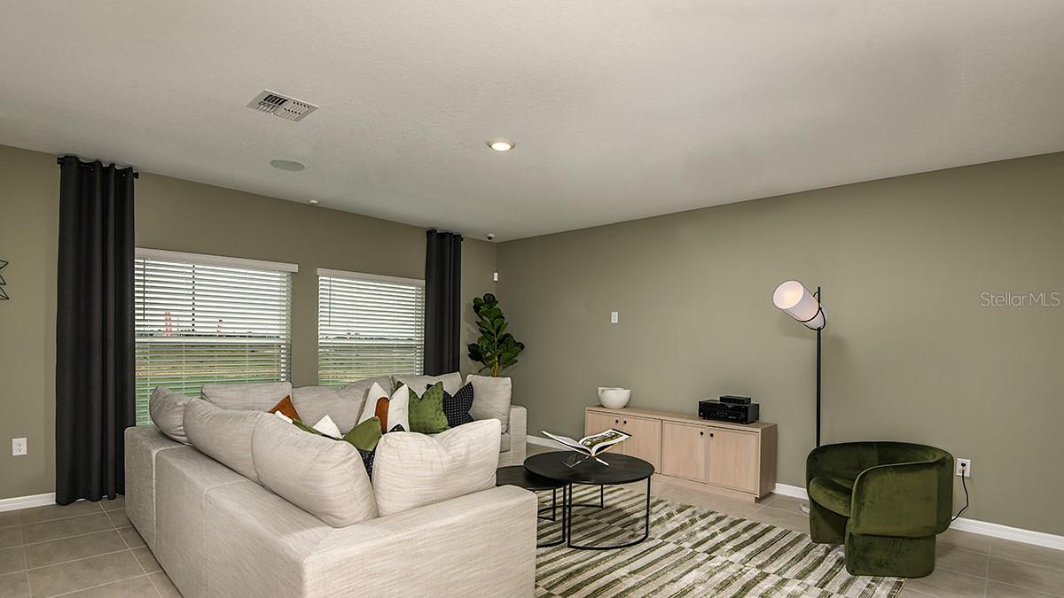 355 CORNERSTONE DR, GROVELAND, FL, 34736