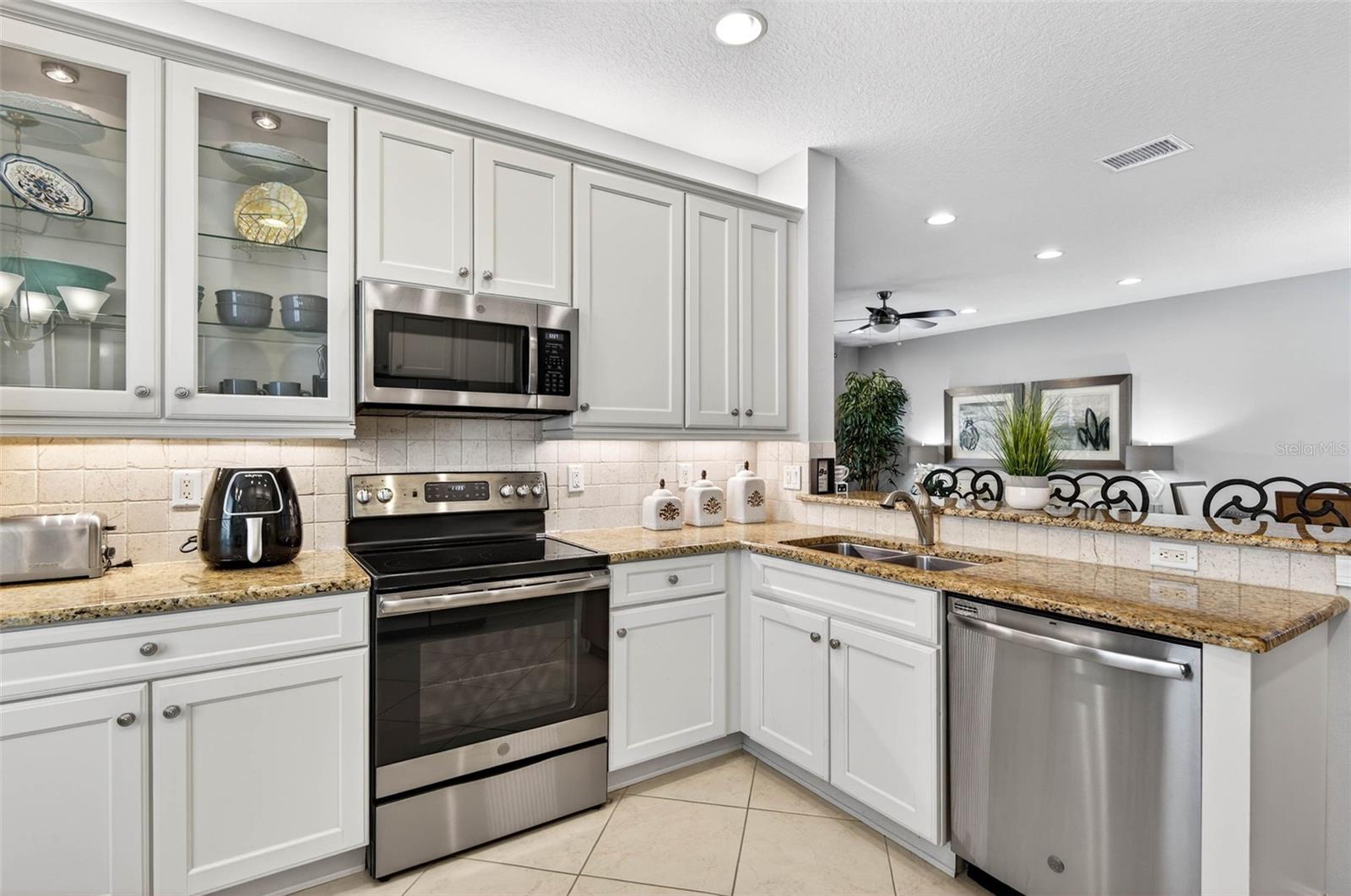 15812 AURORA LAKE CIR, WIMAUMA, FL, 33598