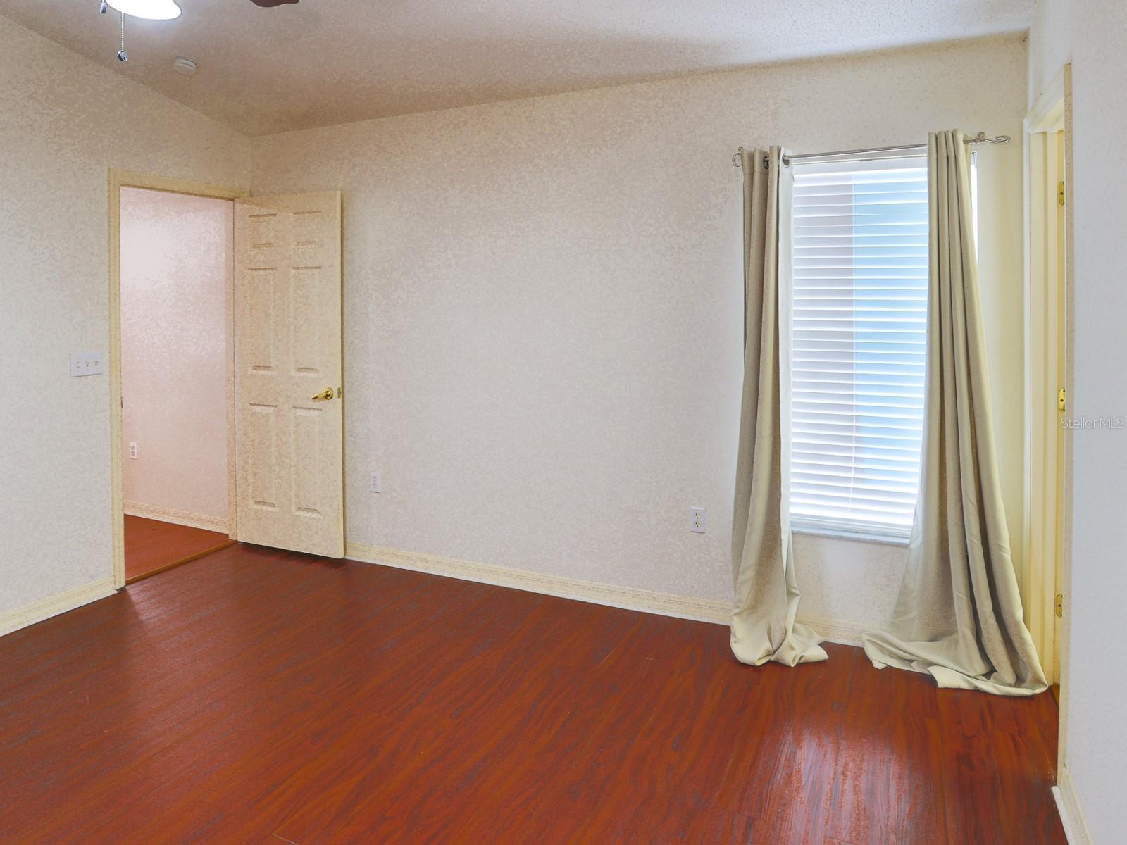 8150 E OAKHURST BLVD, LAKELAND, FL, 33810