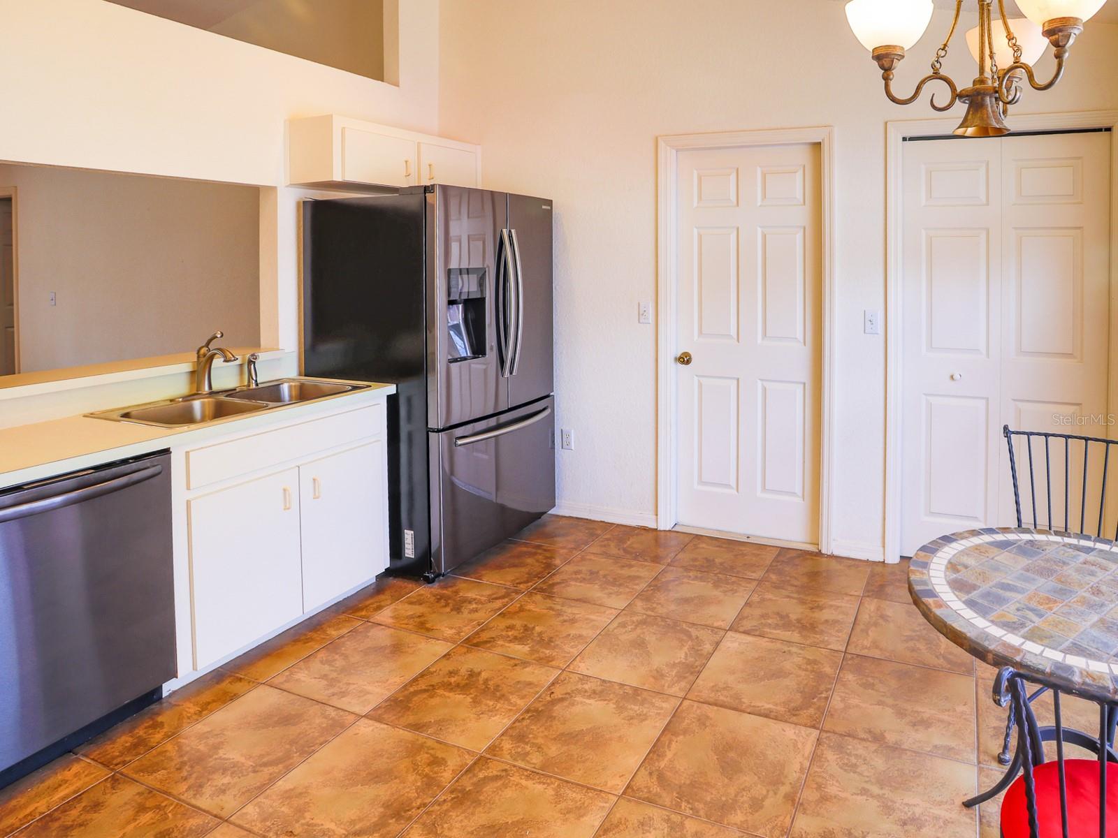 8150 E OAKHURST BLVD, LAKELAND, FL, 33810