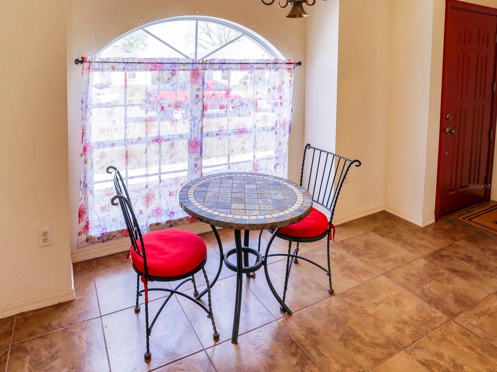 8150 E OAKHURST BLVD, LAKELAND, FL, 33810