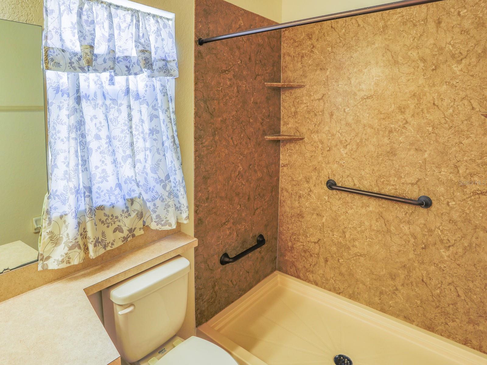 8150 E OAKHURST BLVD, LAKELAND, FL, 33810