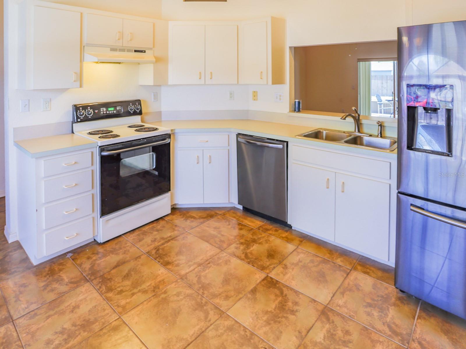 8150 E OAKHURST BLVD, LAKELAND, FL, 33810