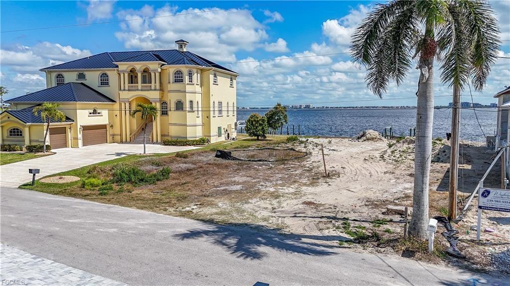 5929 SW 1ST AVE, CAPE CORAL, FL, 33914