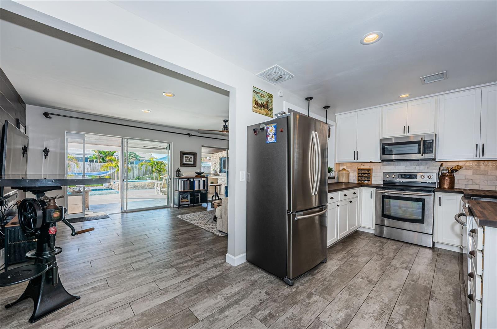 1613 ELIZABETH LN, CLEARWATER, FL, 33755