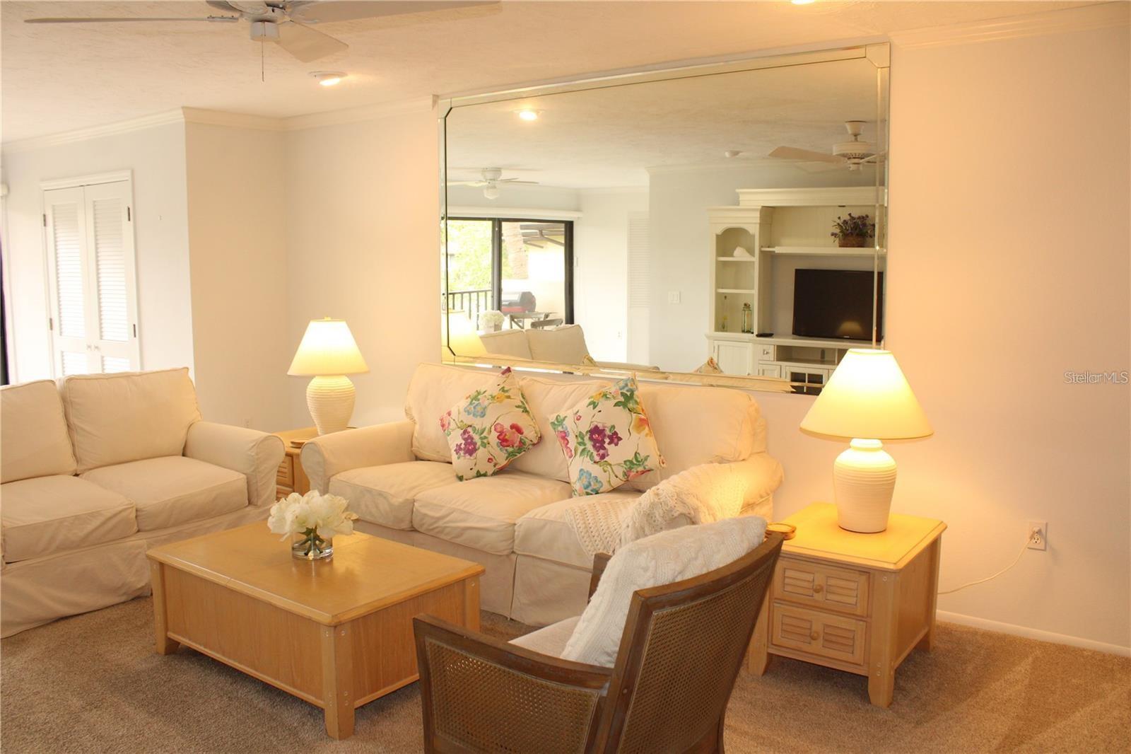 6472 SEAGULL DR #306, BRADENTON, FL, 34210