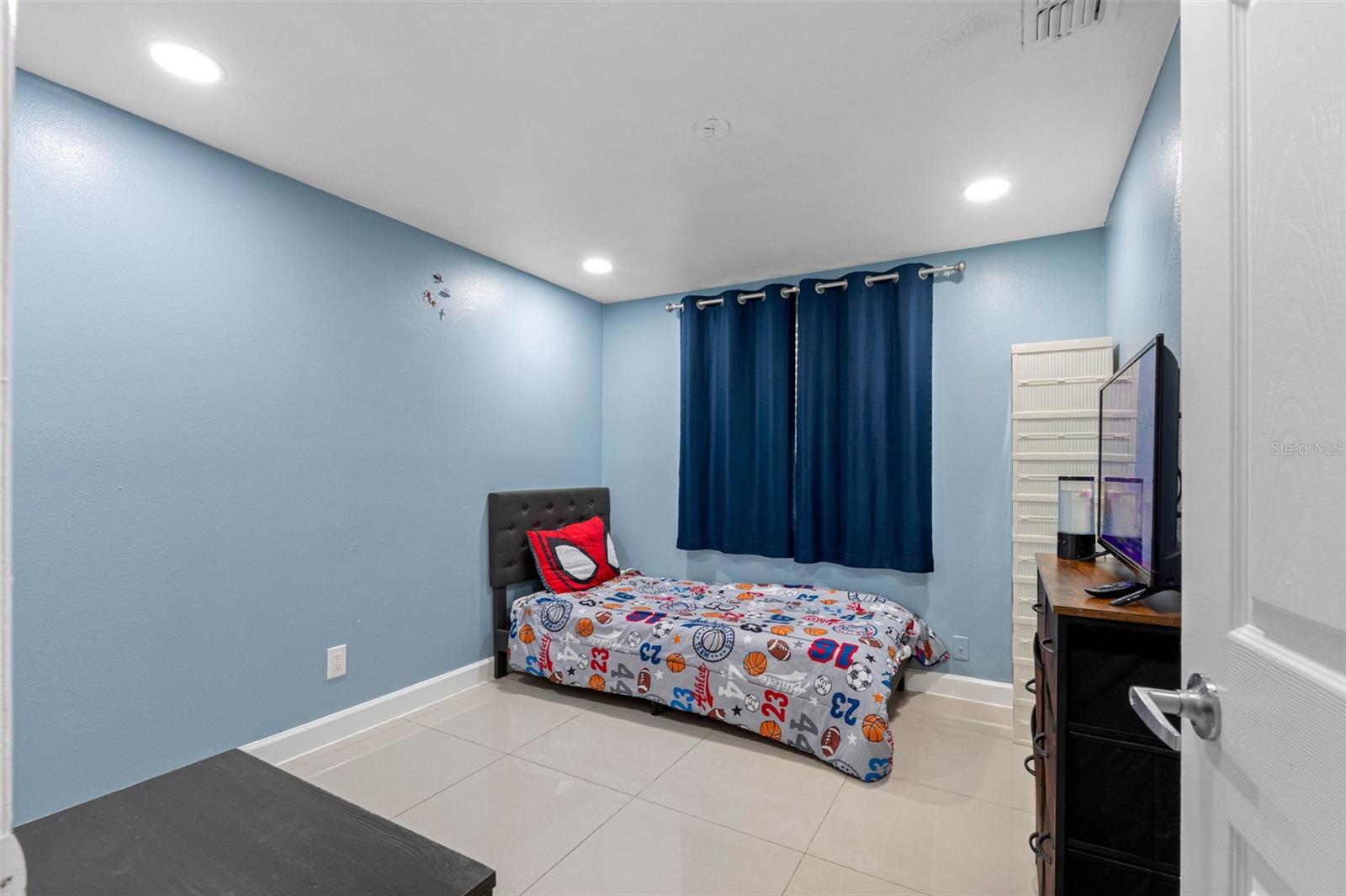 10113 ROYAL ACRES CT, TAMPA, FL, 33615