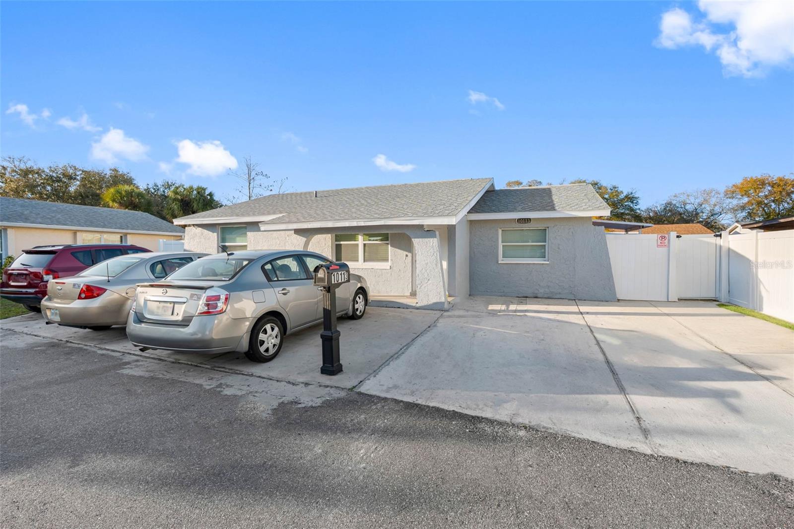 10113 ROYAL ACRES CT, TAMPA, FL, 33615