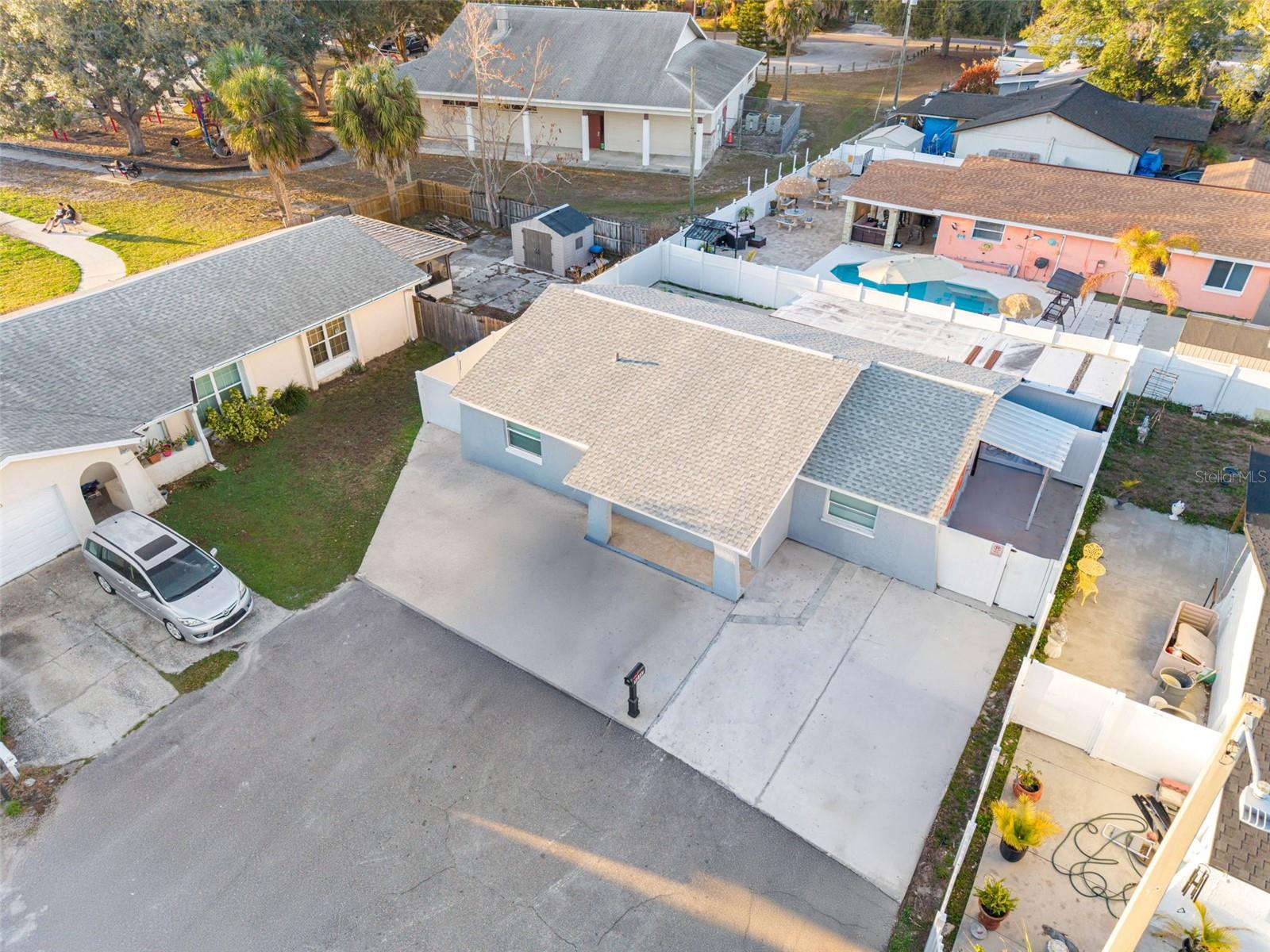 10113 ROYAL ACRES CT, TAMPA, FL, 33615