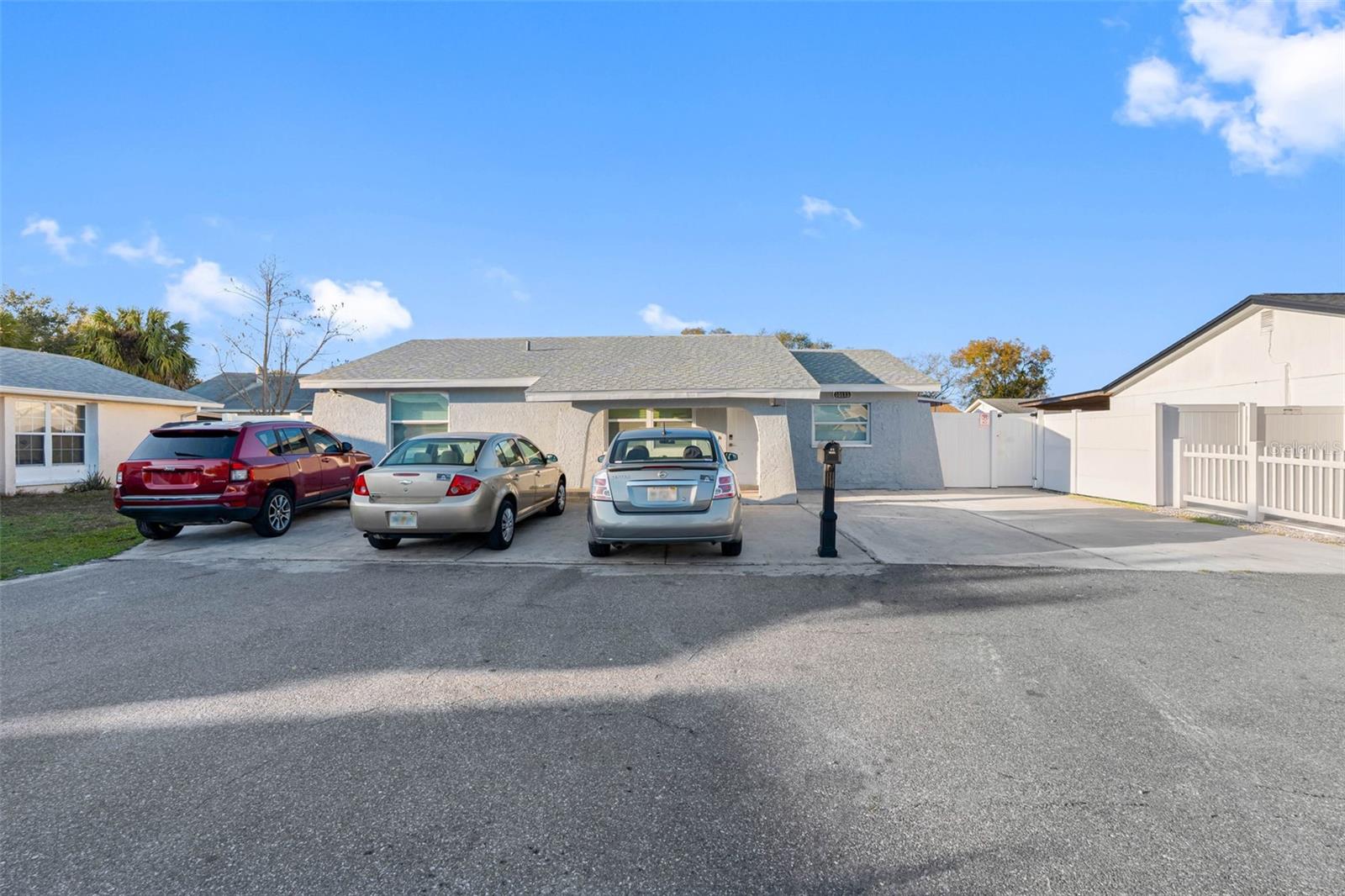 10113 ROYAL ACRES CT, TAMPA, FL, 33615