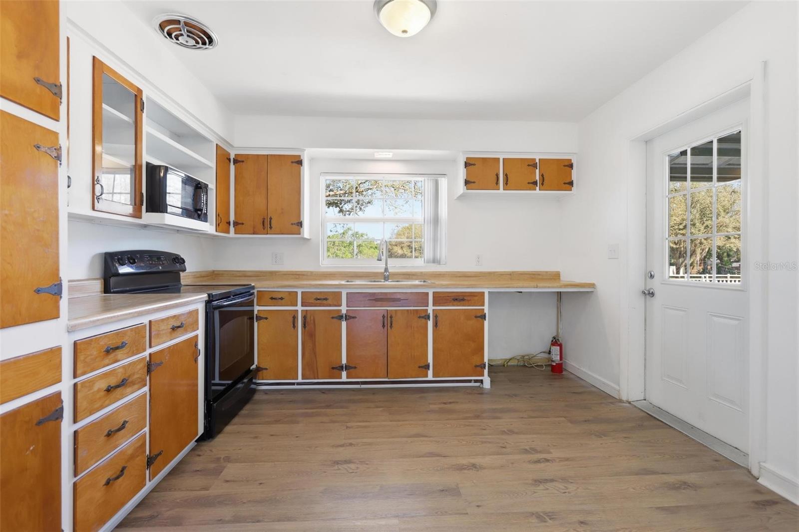 1530 E MINNESOTA AVE, DELAND, FL, 32724