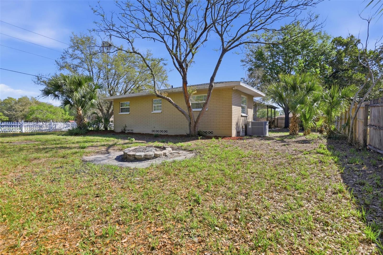 1530 E MINNESOTA AVE, DELAND, FL, 32724